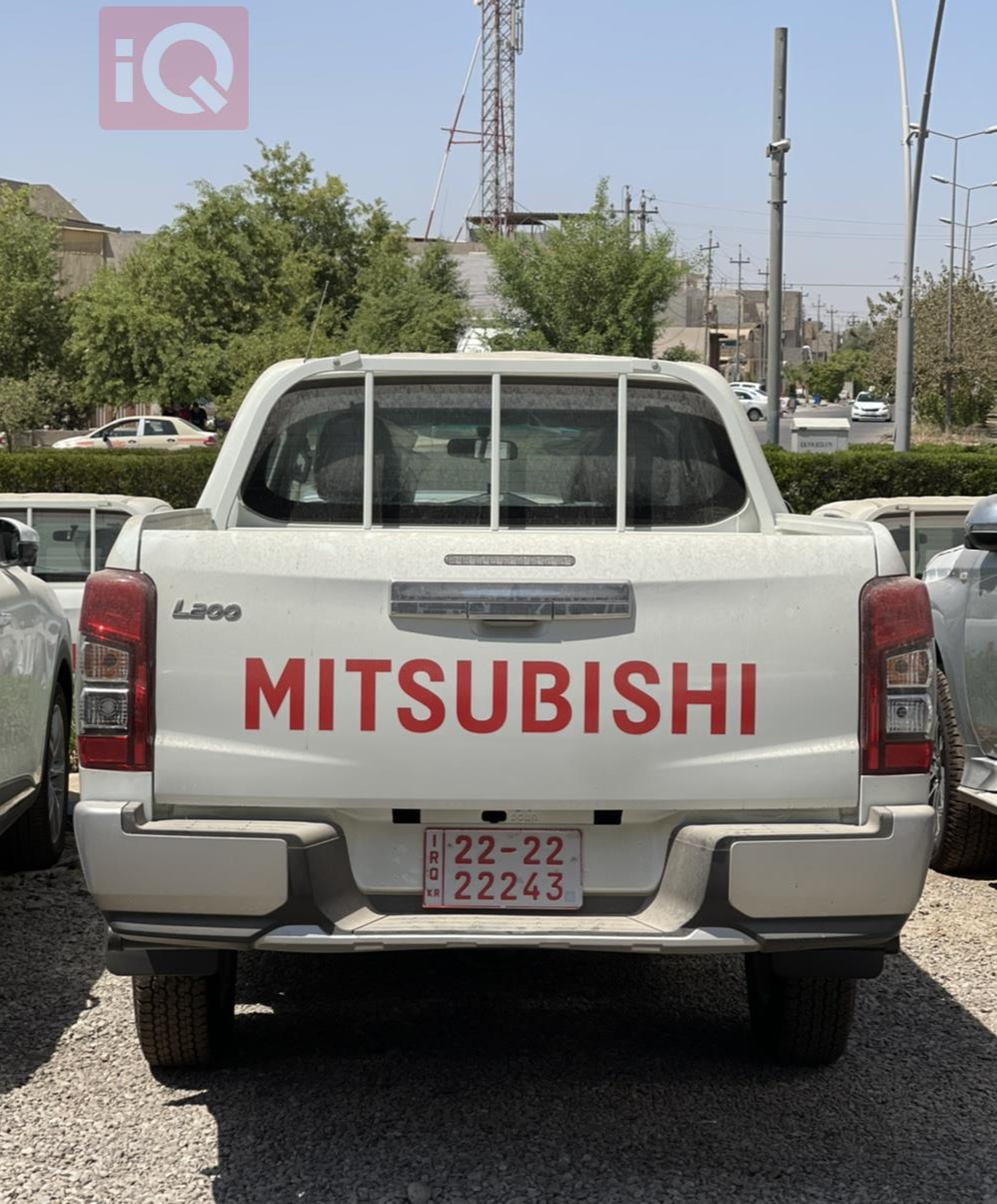 میتسوبیشی L200